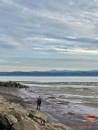 Low tide explorer and photographer