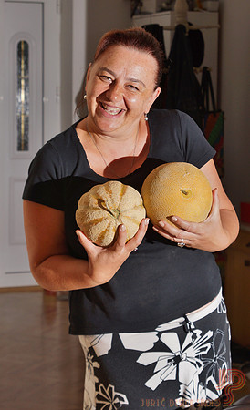 Her mellons